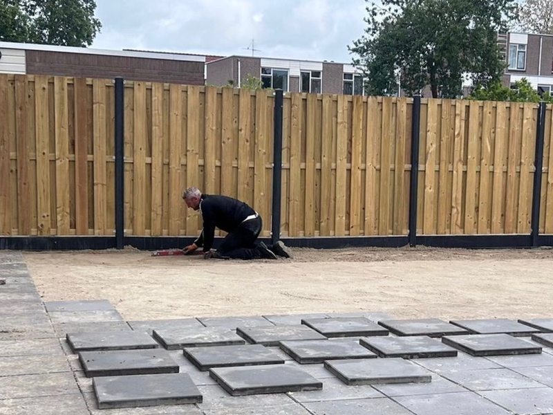 Complete achtertuin in Purmerend na tuinaanleg en bestrating door PJ Kaptein