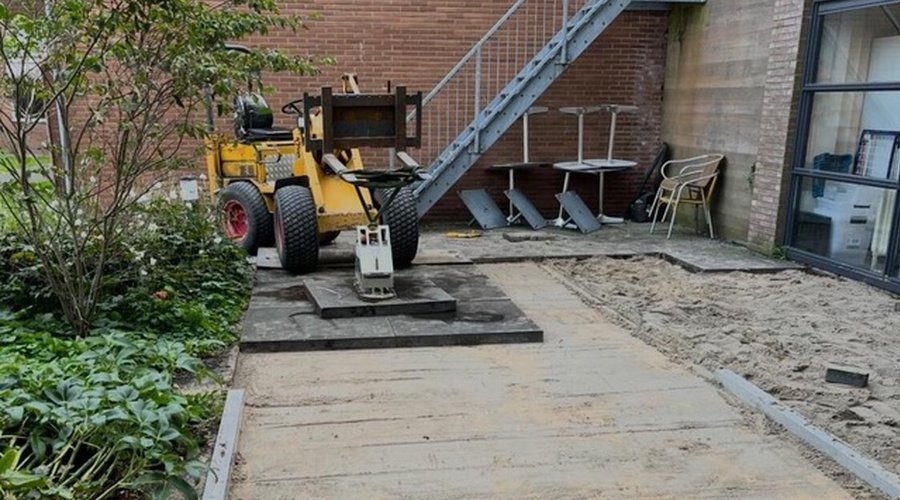 Grondwerk en complete buitenruimte transformatie